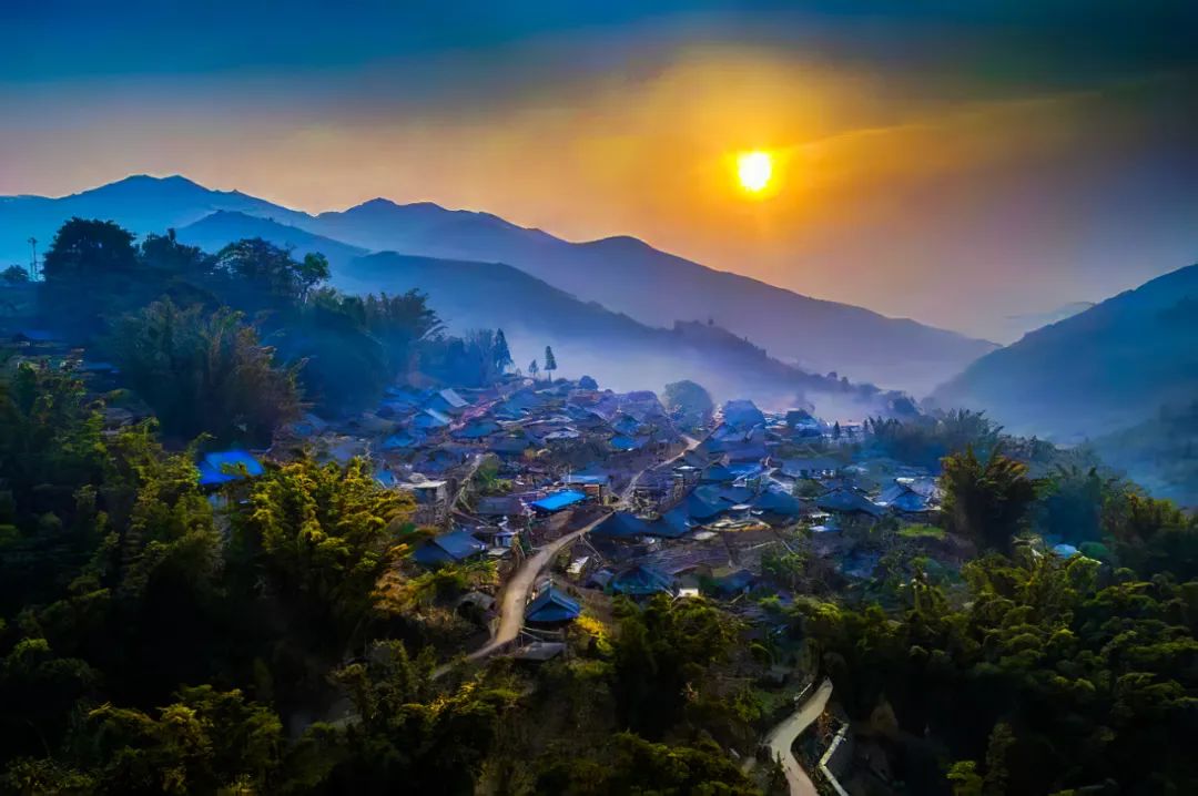 嘎多月亮古寨景區(qū)